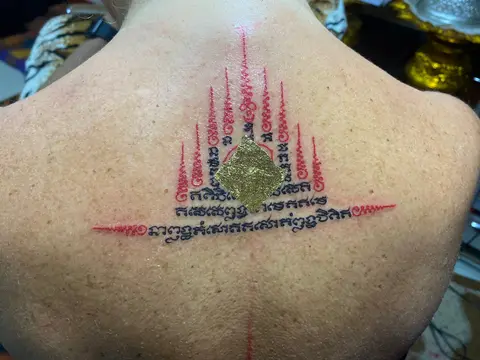 Экскурсия Сак Янт магические татуировки в Паттайе